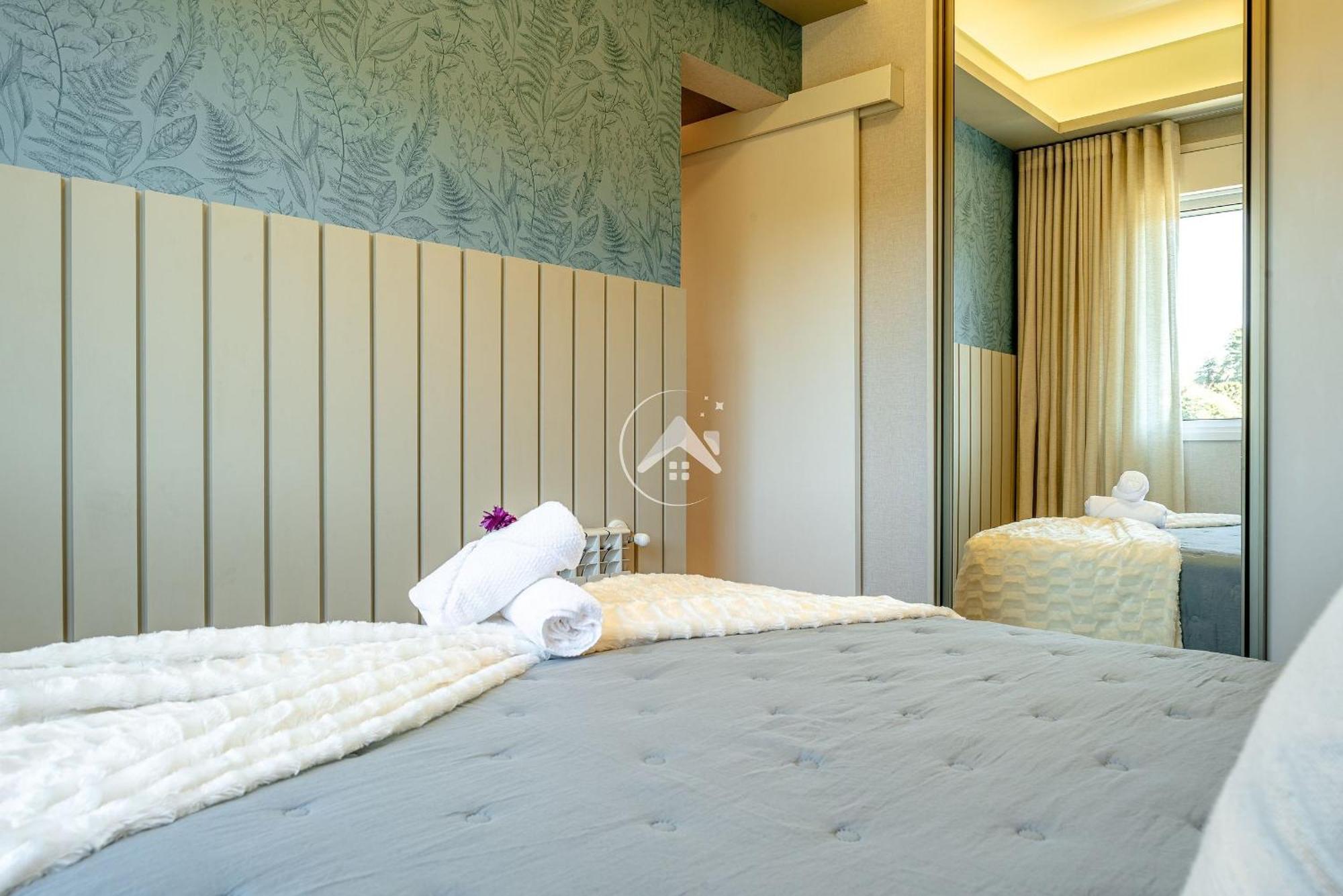 Refugio Nas Alturas: Cobertura De Luxo Com 5 E Vista Apartamento *