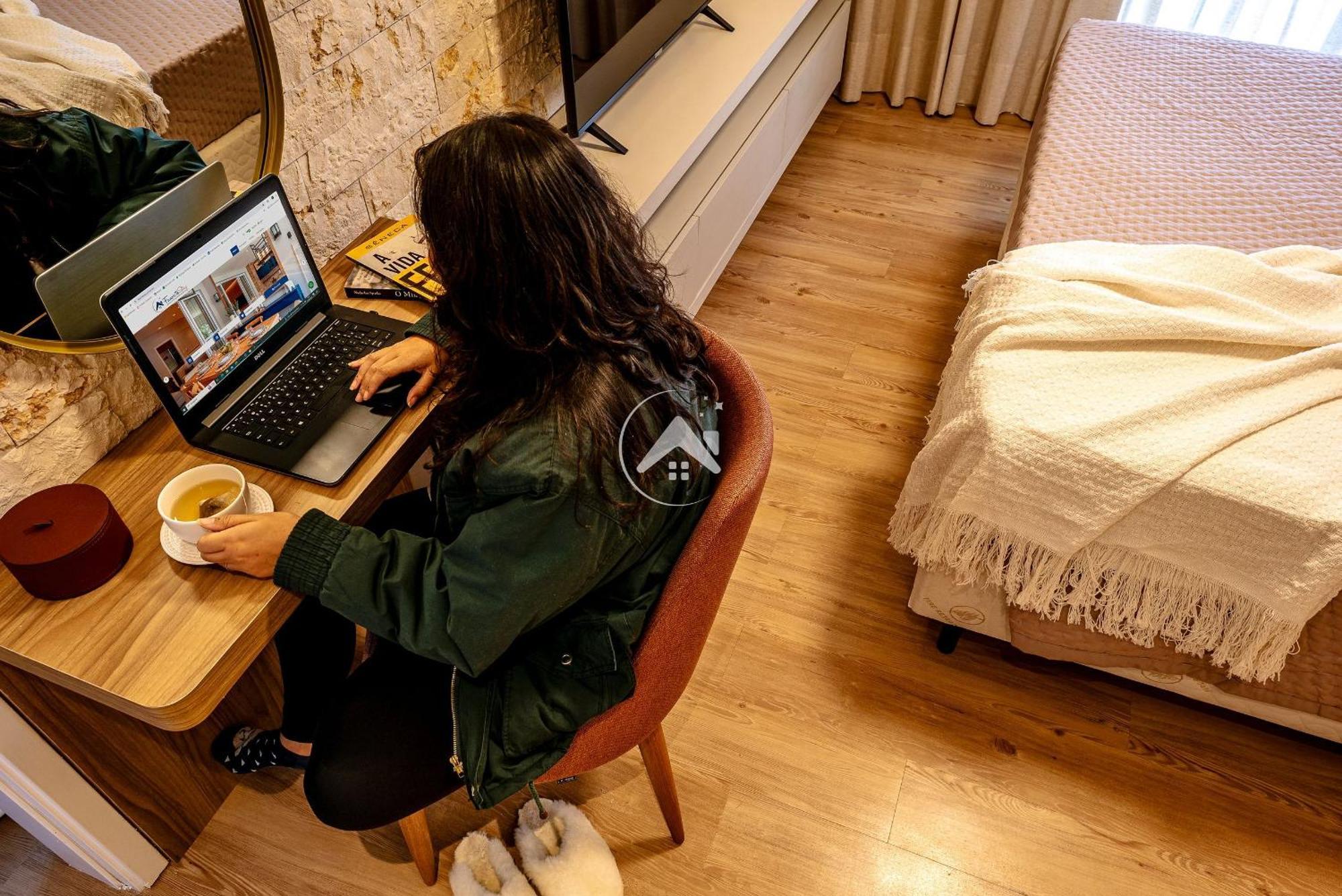 Apartamento Refugio Nas Alturas: Cobertura De Luxo Com 5 E Vista